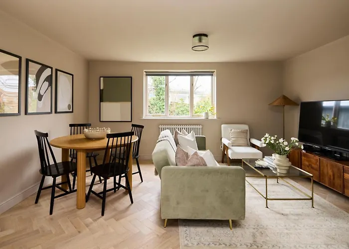 The Twickenham Wonder - Lovely 1Bdr Flat With Parking